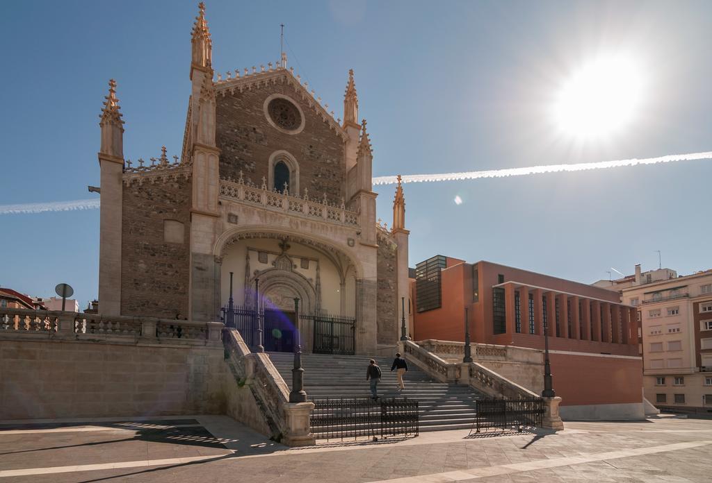Los Jeronimos Madrid Exteriör bild