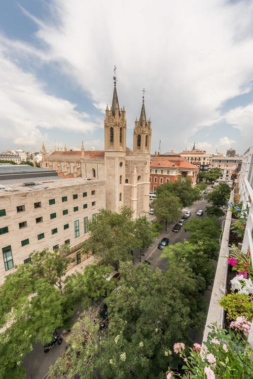 Los Jeronimos Madrid Rum bild